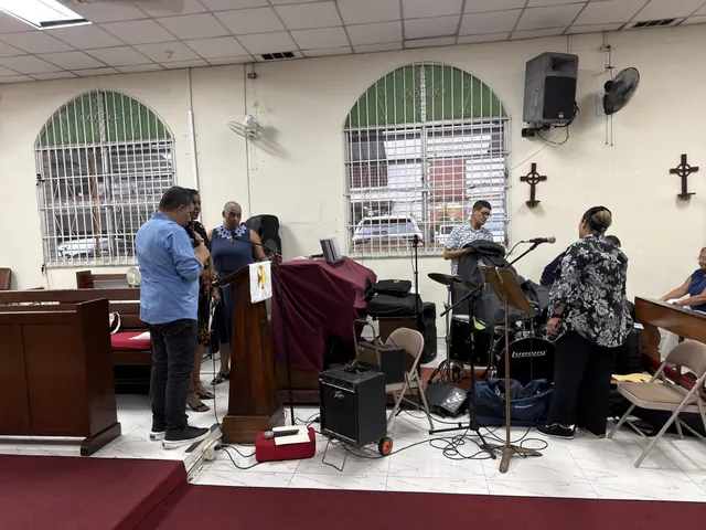 Fotografía 6 de la celebración de la instalación del Rector en la Parroquia Episcopal San Cristóbal.