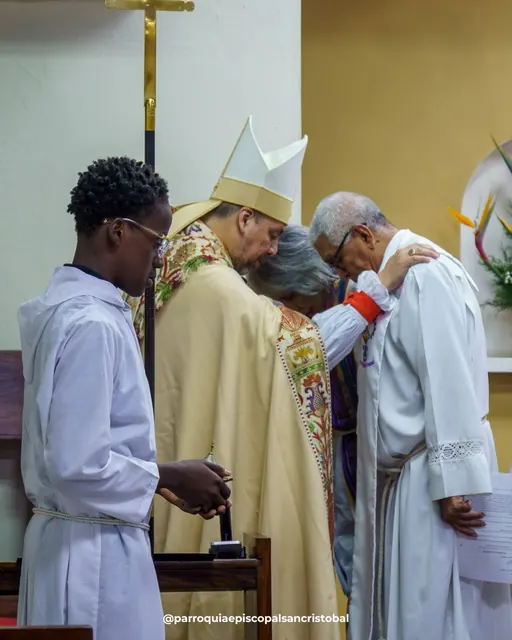 Fotografía 29 de la celebración de la instalación del Rector en la Parroquia Episcopal San Cristóbal.