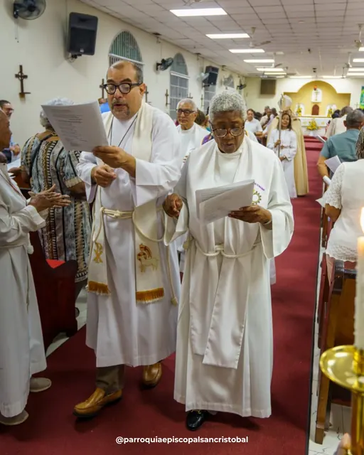 Fotografía 34 de la celebración de la instalación del Rector en la Parroquia Episcopal San Cristóbal.